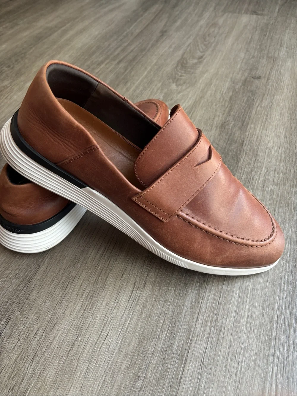 Wolf & Shepherd Crossover Loafers in Tan Men's 11.5